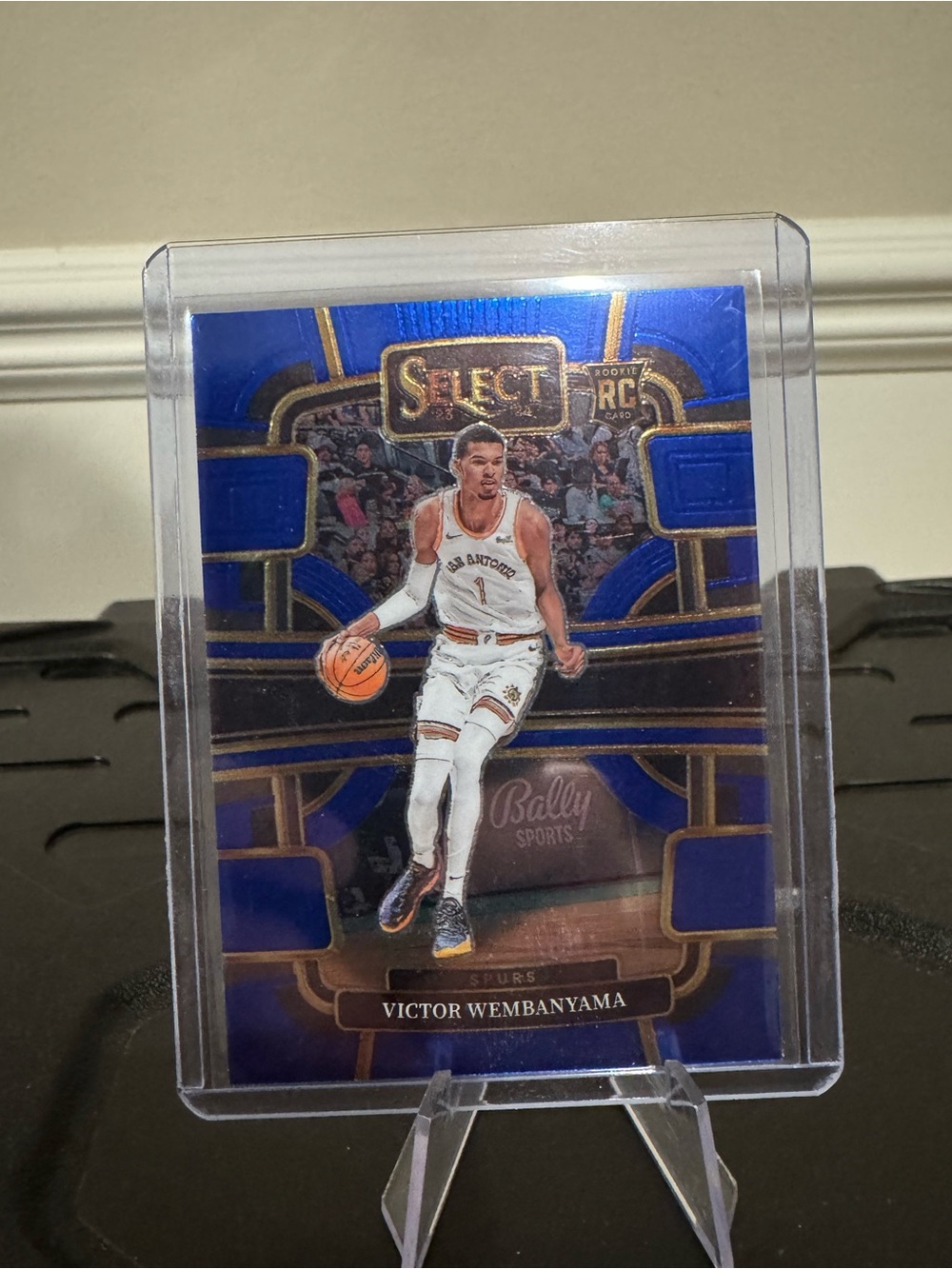 🔥 2023-24 Victor Wembanyama Blue Concourse Panini Select Rookie Card. Mint